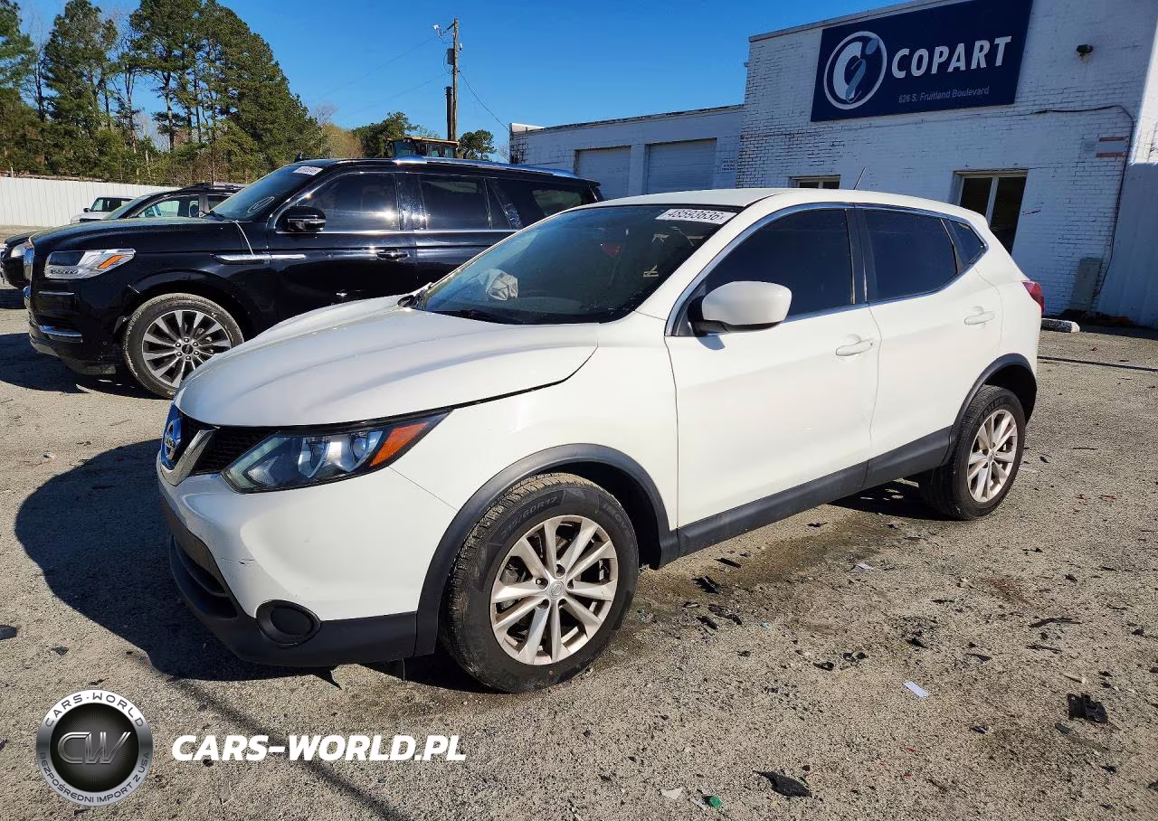 2017 Nissan Rogue Sport S – zdjęcie 1 z 14