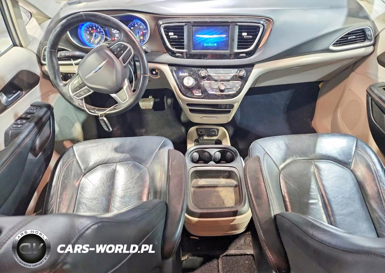 2018 Chrysler Pacifica Touring L VIN:2C4RC1BG2JR119061 - 8
