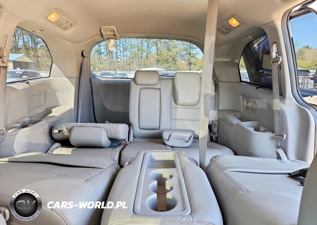2012 Honda Odyssey Touring VIN:5FNRL5H91CB015384 - 10