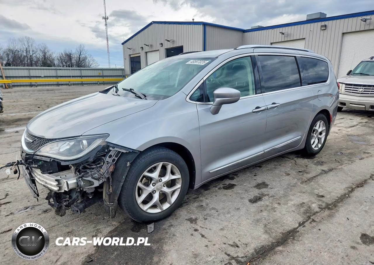 2018 Chrysler Pacifica Touring L Plus