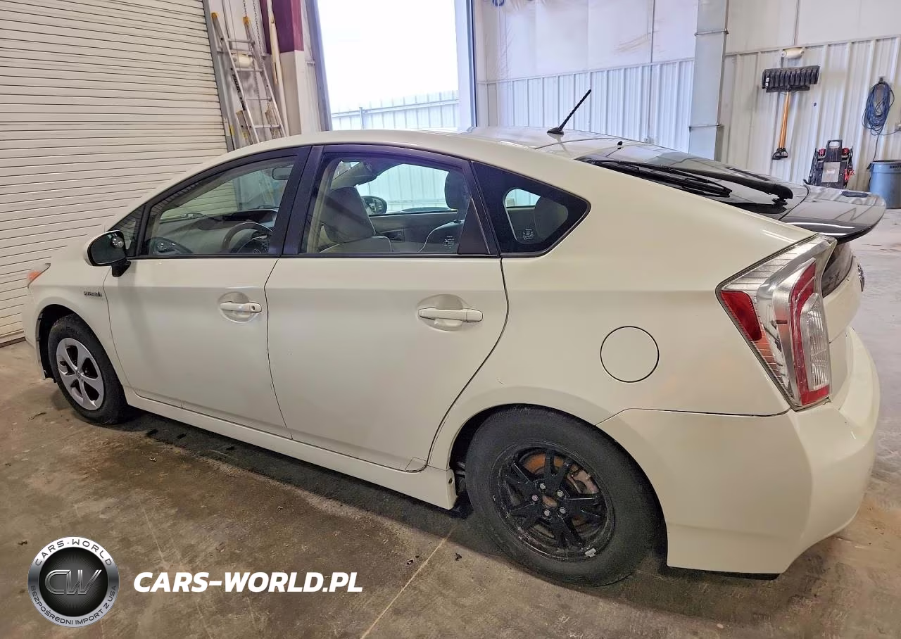 2015 Toyota Prius One VIN:JTDKN3DU3F1989505 - 2