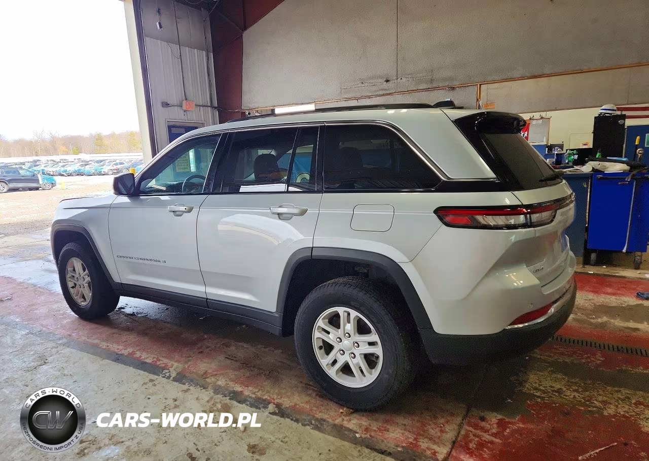 2023 Jeep Grand Cherokee Laredo VIN:1C4RJHAG6P8851021 - 2