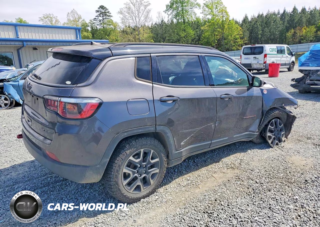 2019 Jeep Compass Trailhawk VIN:3C4NJDDB5KT627546 - 3