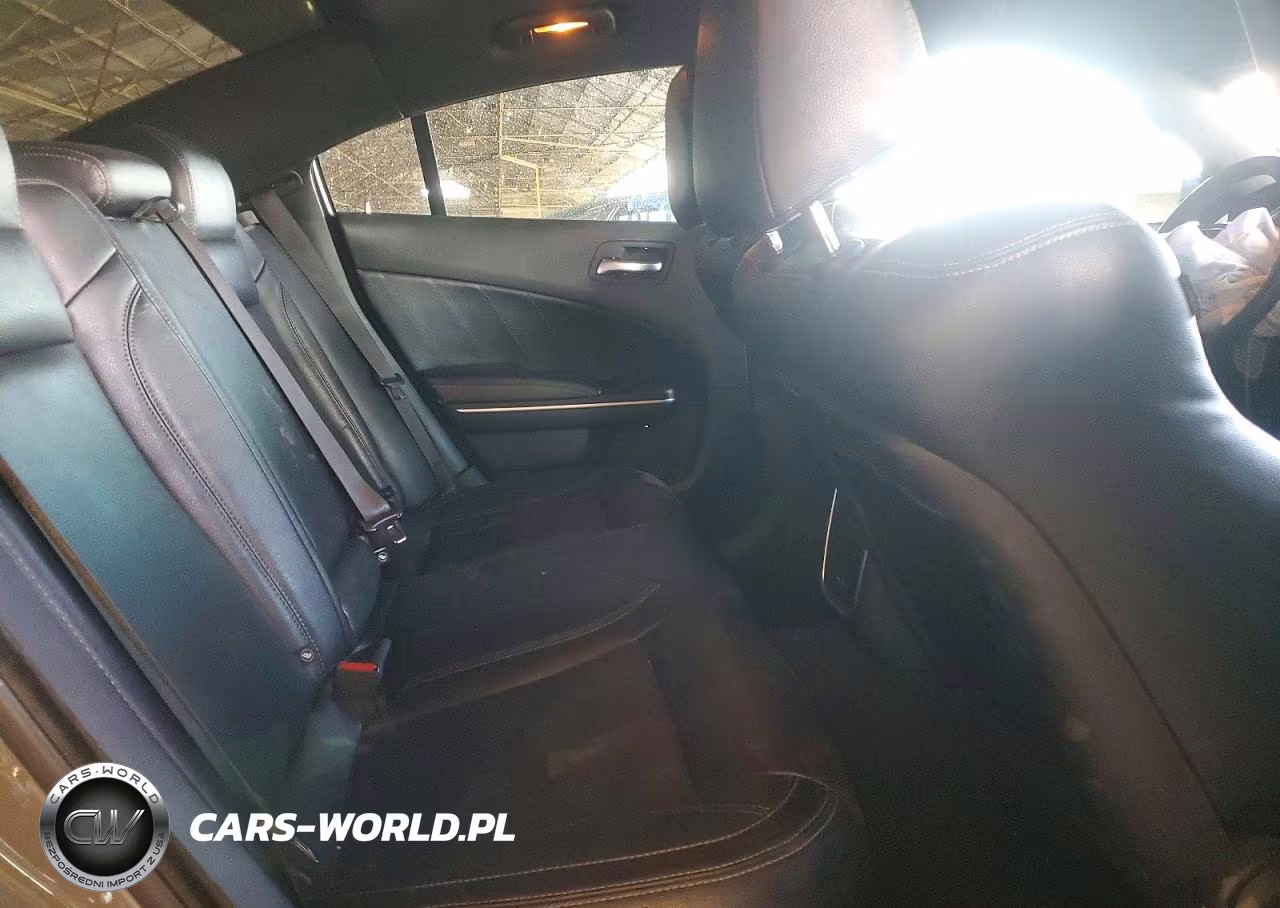 2023 Dodge Charger Scat Pack VIN:2C3CDXGJ3PH599141 - 10