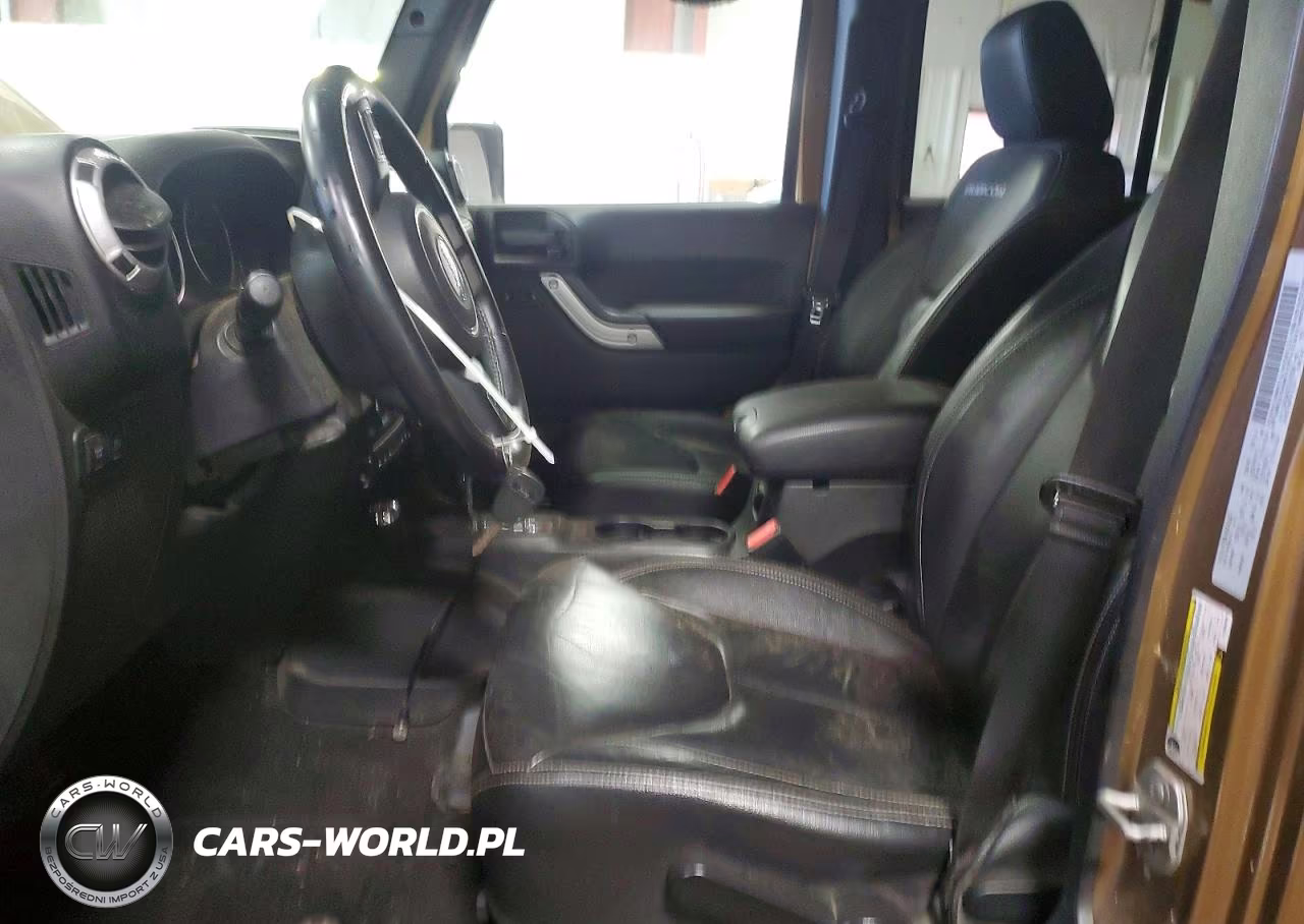 2015 Jeep Wrangler Unlimited Rubicon VIN:1C4HJWFG2FL675220 - 7