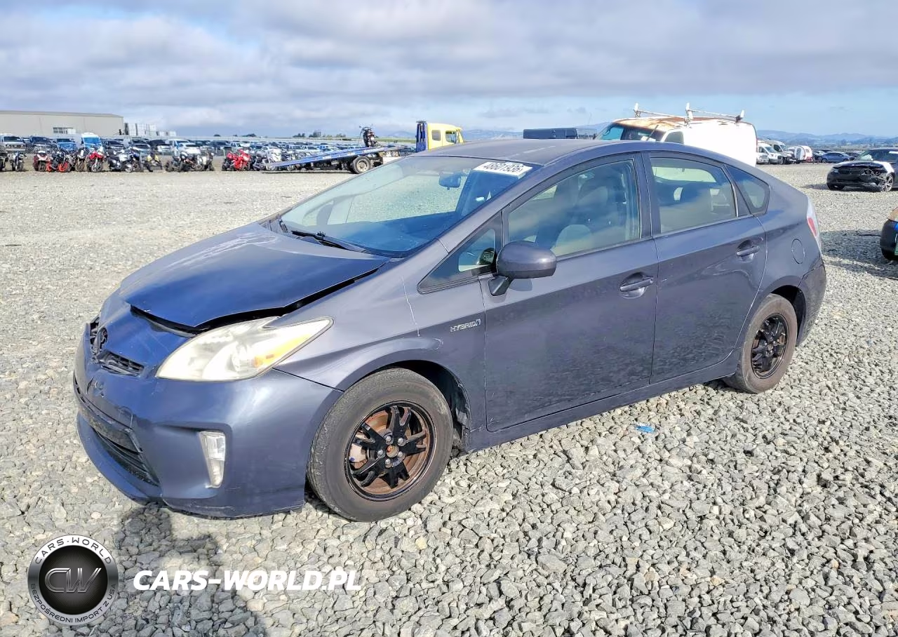 2013 Toyota Prius Two