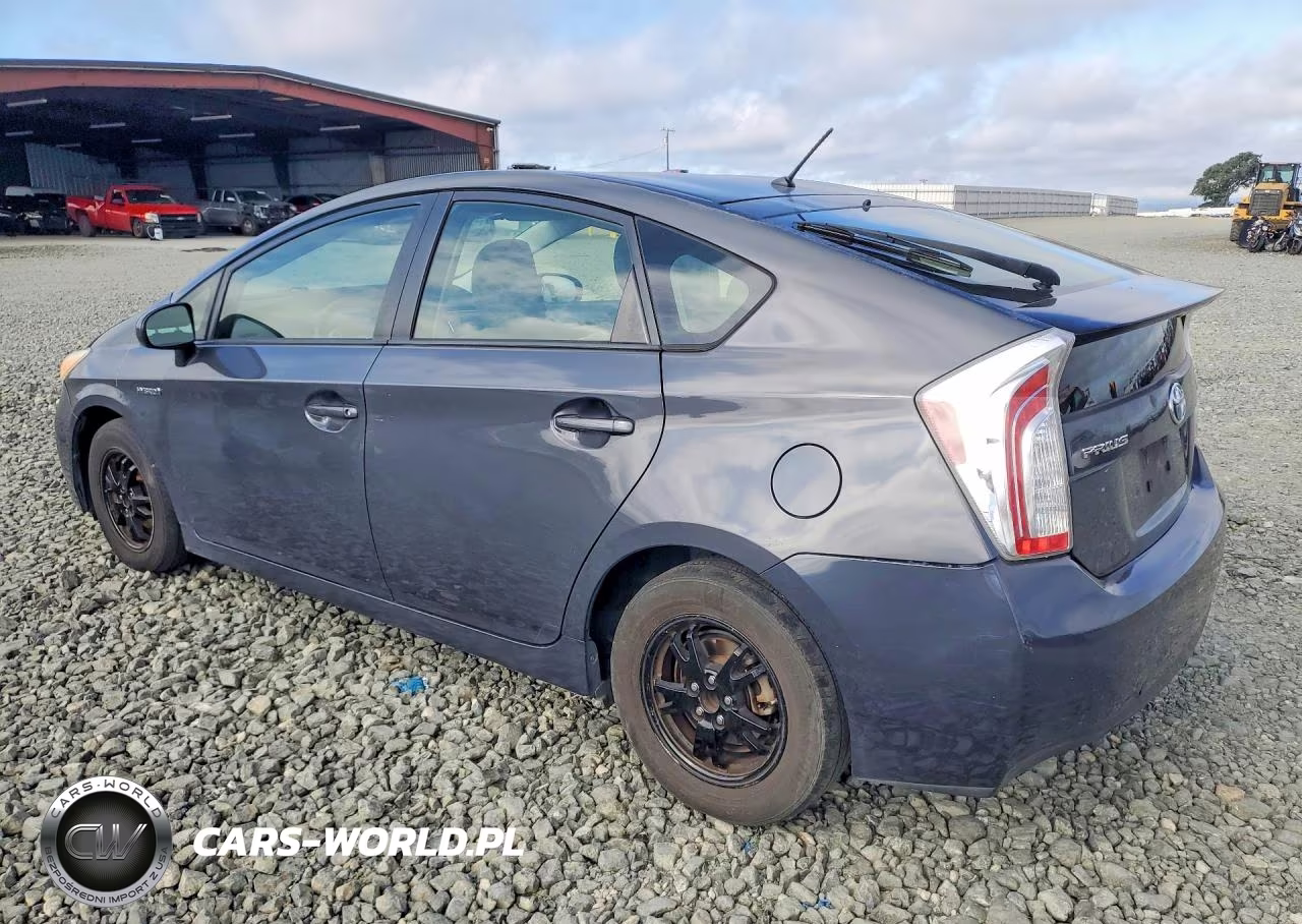 2013 Toyota Prius Two VIN:JTDKN3DU8D5597237 - 2