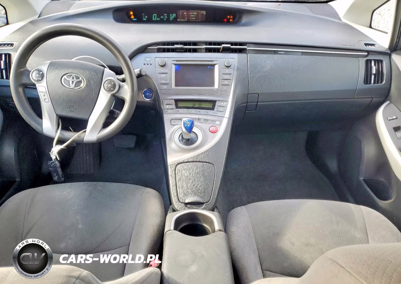 2013 Toyota Prius Two VIN:JTDKN3DU8D5597237 - 8