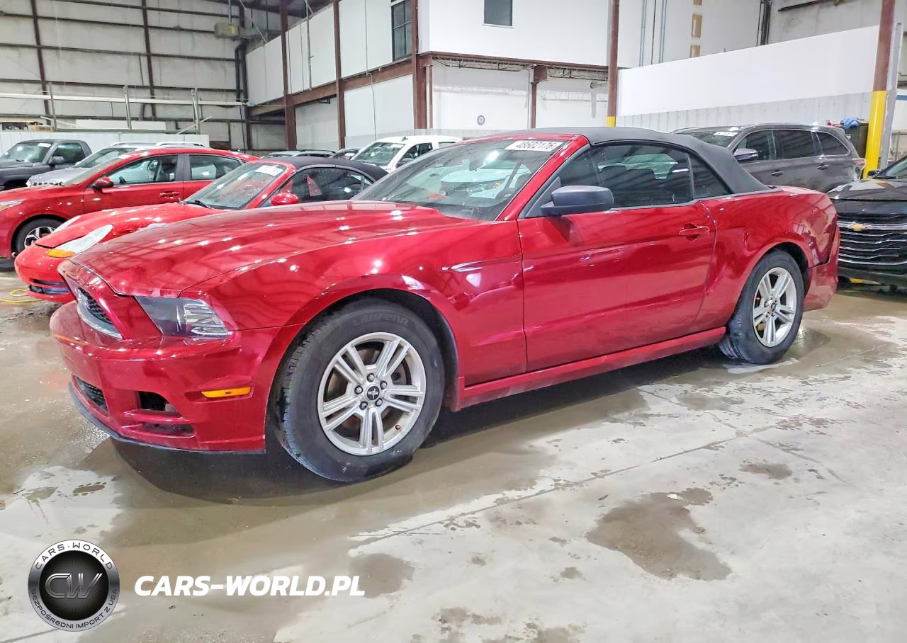 FORD MUSTANG