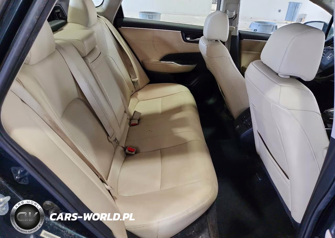 2018 Honda Clarity Touring VIN:JHMZC5F31JC005784 - 10