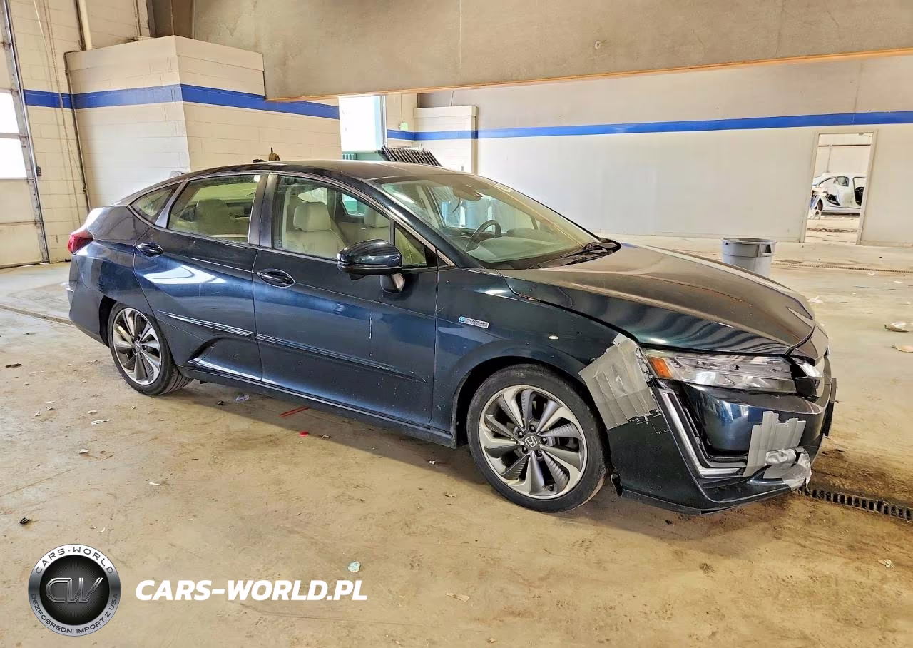 2018 Honda Clarity Touring VIN:JHMZC5F31JC005784 - 4