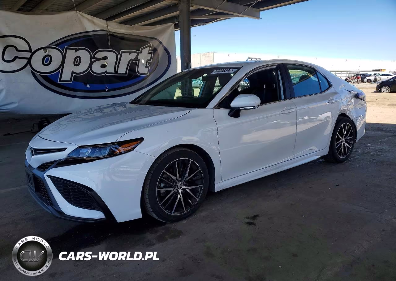 2023 Toyota Camry Se – zdjęcie 1 z 13
