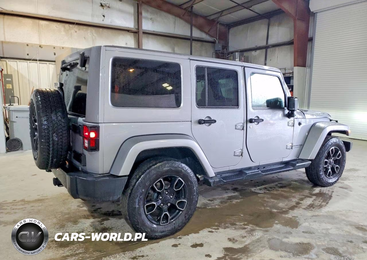2018 Jeep Wrangler Unlimited Sahara VIN:1C4BJWEG2JL878379 - 3
