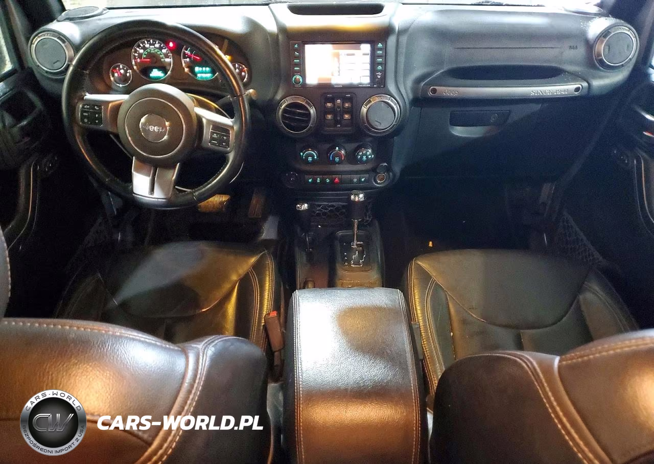 2018 Jeep Wrangler Unlimited Sahara VIN:1C4BJWEG2JL878379 - 8