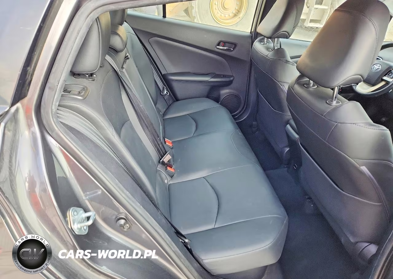 2017 Toyota Prius Four VIN:JTDKARFU4H3037695 - 10