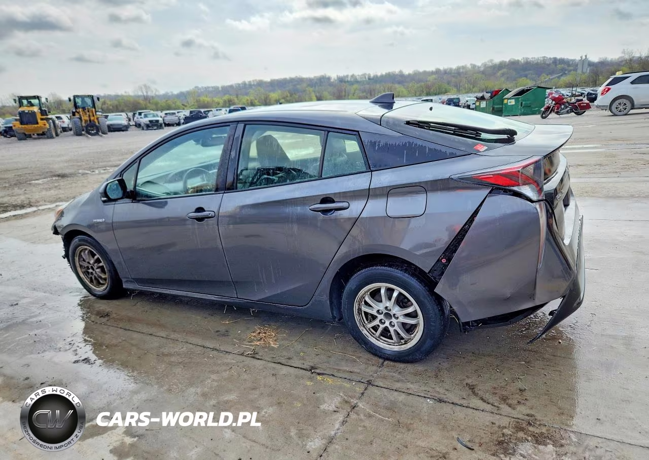 2017 Toyota Prius Four VIN:JTDKARFU4H3037695 - 2