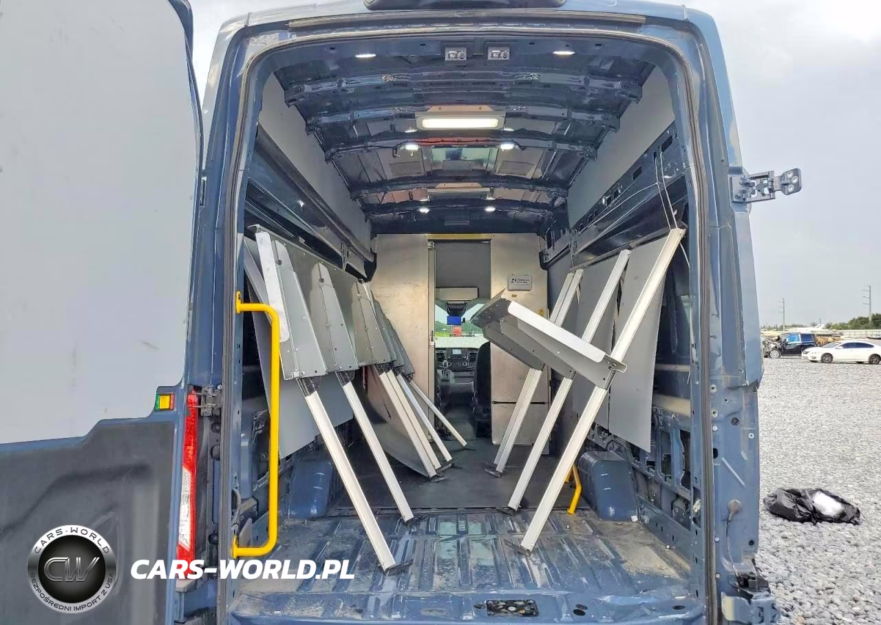 2020 Ford Transit T-250 VIN:1FTBR3X8XLKB04810 - 10