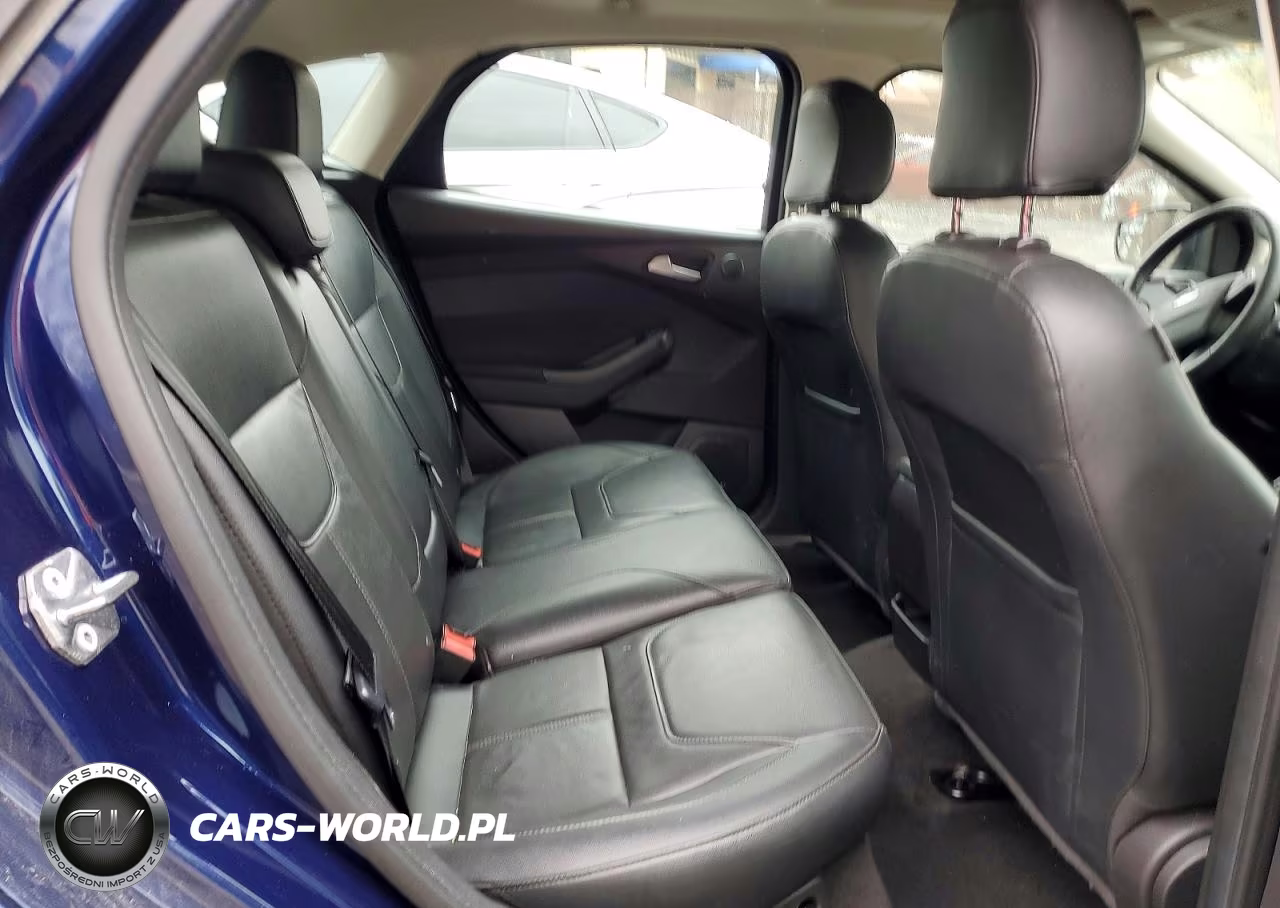 2017 Ford Focus Titanium VIN:1FADP3N25HL338616 - 10