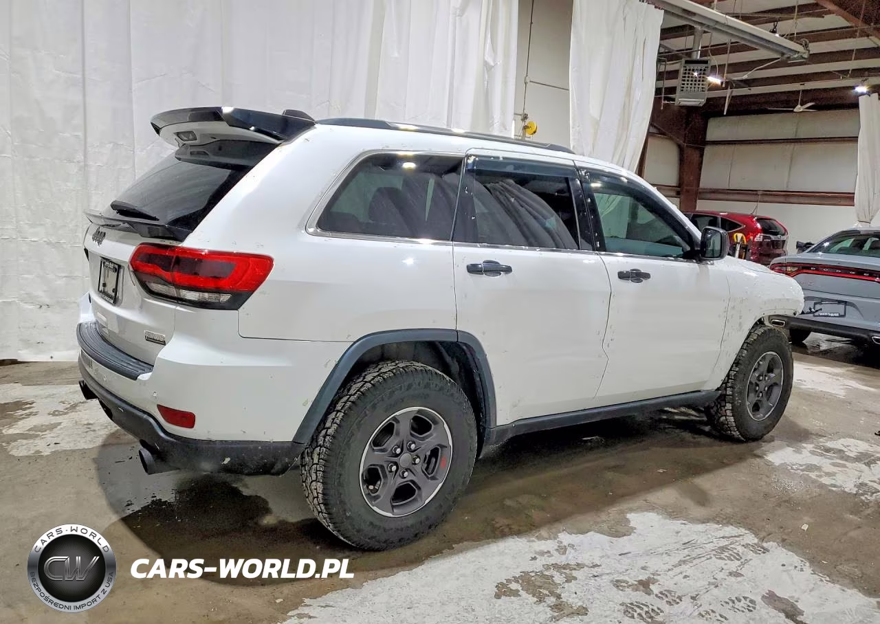 2017 Jeep Grand Cherokee Laredo VIN:1C4RJFAG3HC706988 - 3