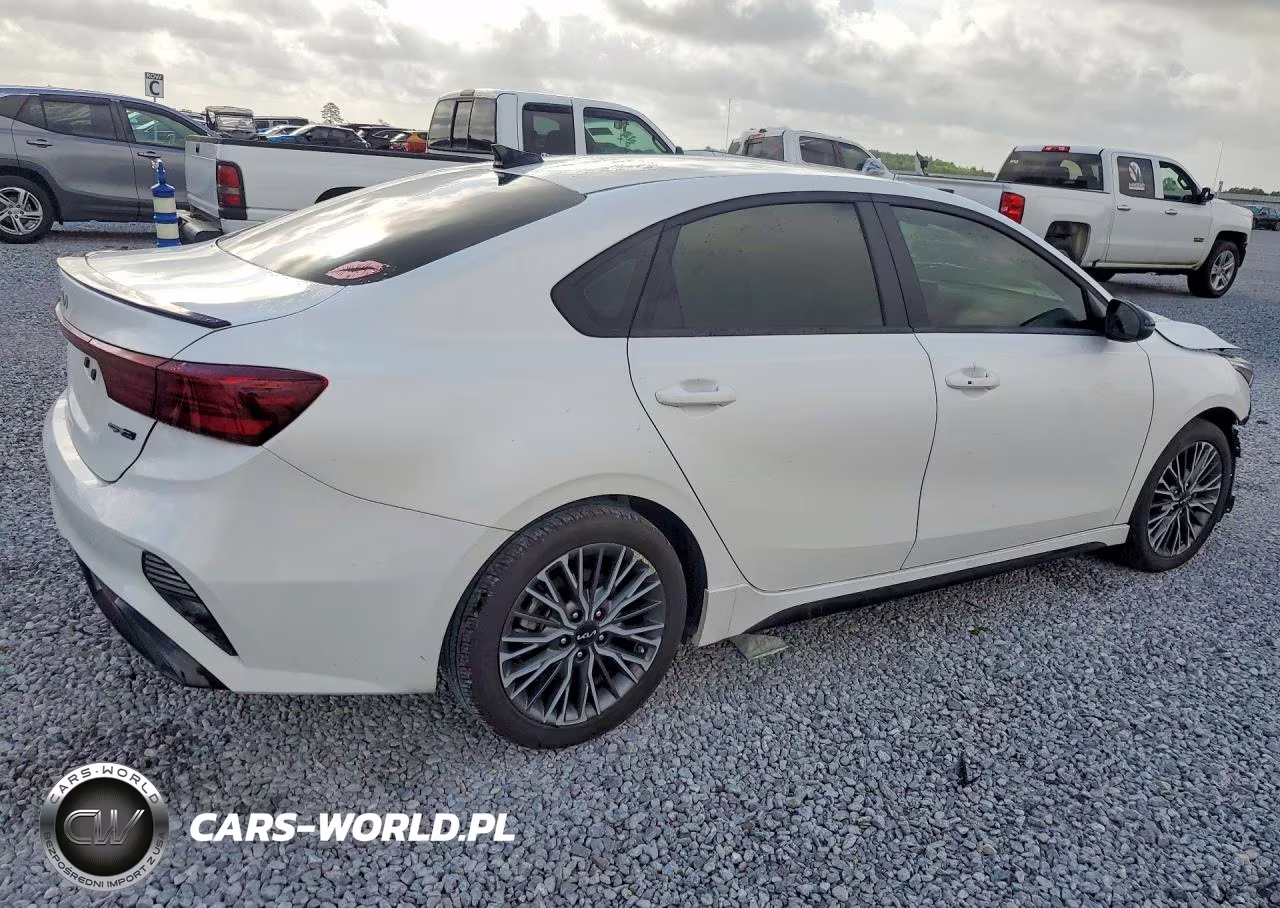 2024 Kia Forte Gt Line VIN:3KPF54AD9RE819937 - 3