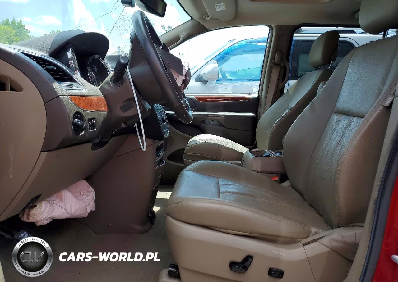 2016 Chrysler Town & Country Touring L VIN:2C4RC1CGXGR175594 - 7