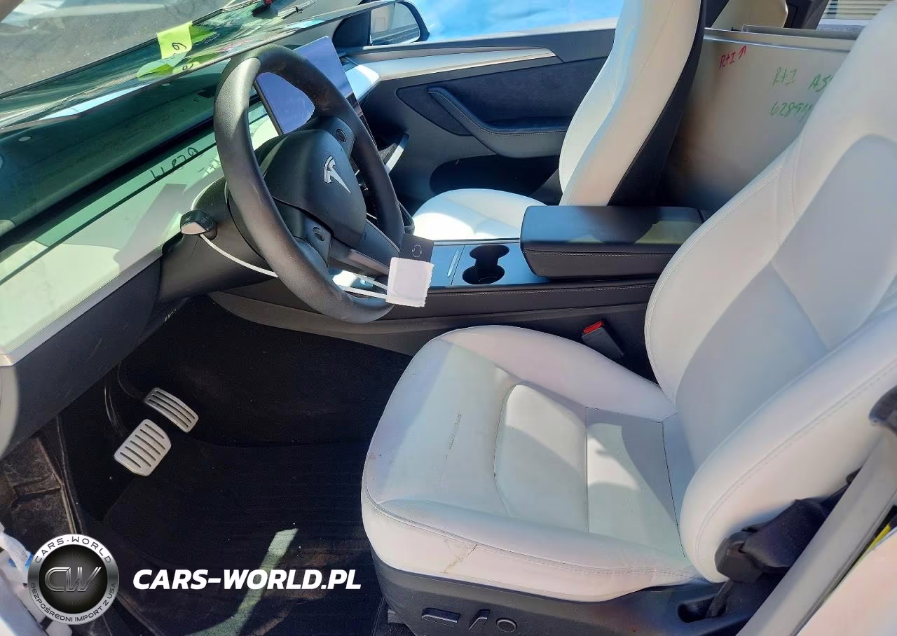 2023 Tesla Model Y VIN:7SAYGDEF6PF936786 - 7