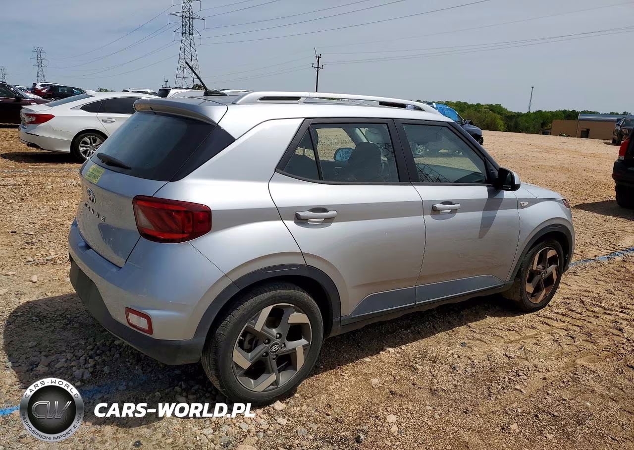 2023 Hyundai Venue Sel VIN:KMHRC8A38PU222225 - 3