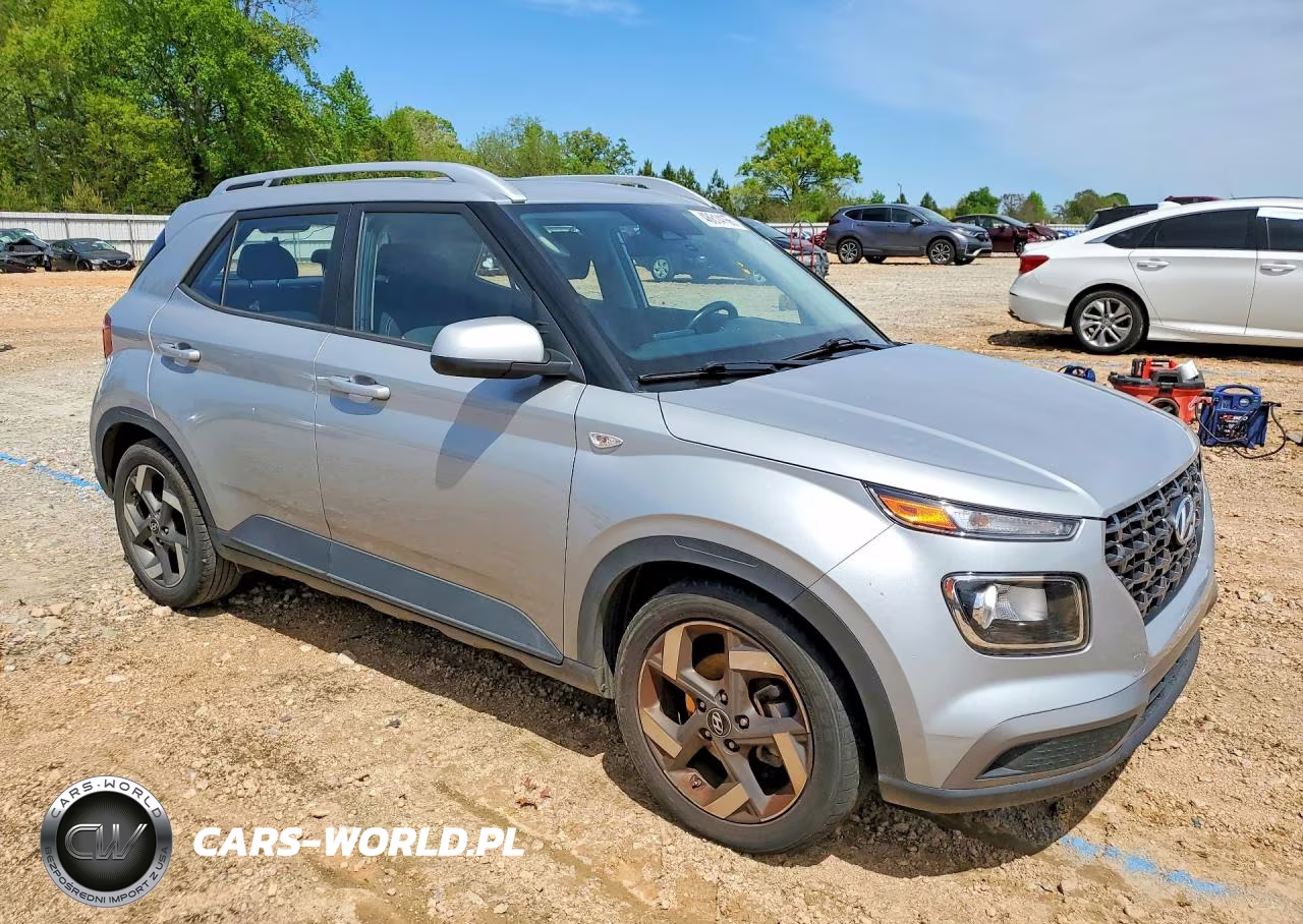 2023 Hyundai Venue Sel VIN:KMHRC8A38PU222225 - 4