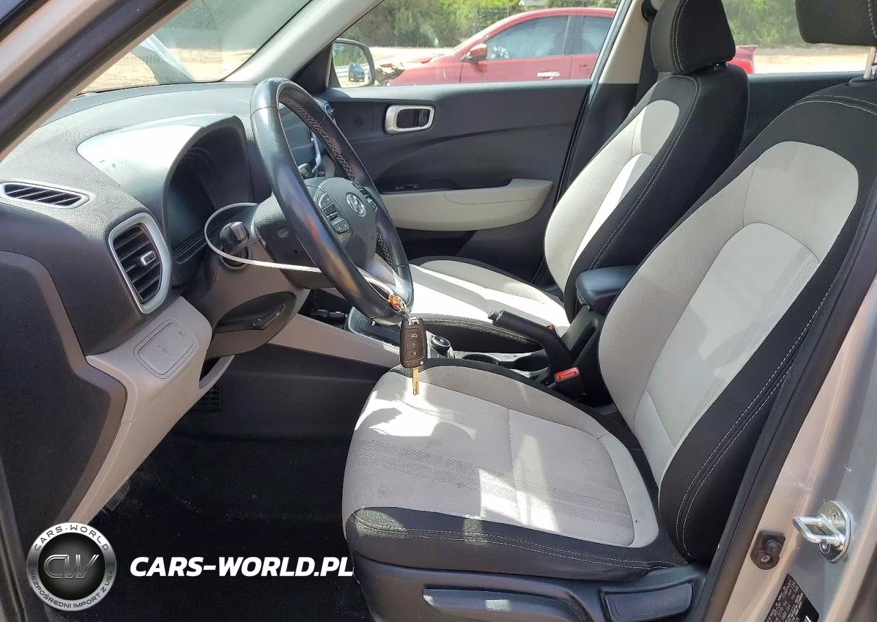 2023 Hyundai Venue Sel VIN:KMHRC8A38PU222225 - 7