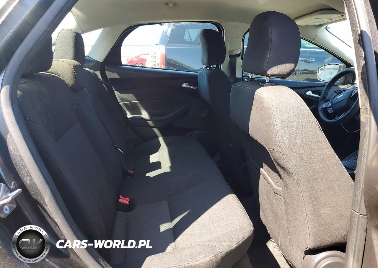 2017 Ford Focus Se VIN:1FADP3F23HL269911 - 10