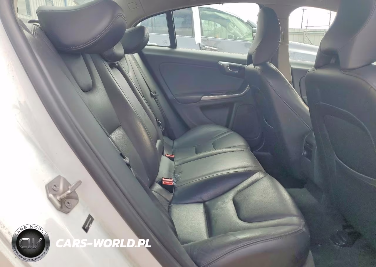 2015 Volvo S60 Premier VIN:YV126MFK5F1340149 - 10