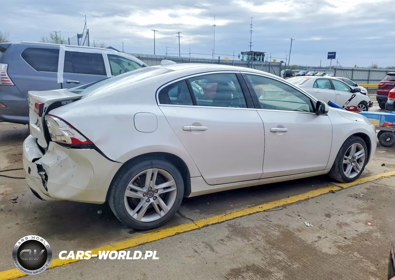 2015 Volvo S60 Premier VIN:YV126MFK5F1340149 - 3