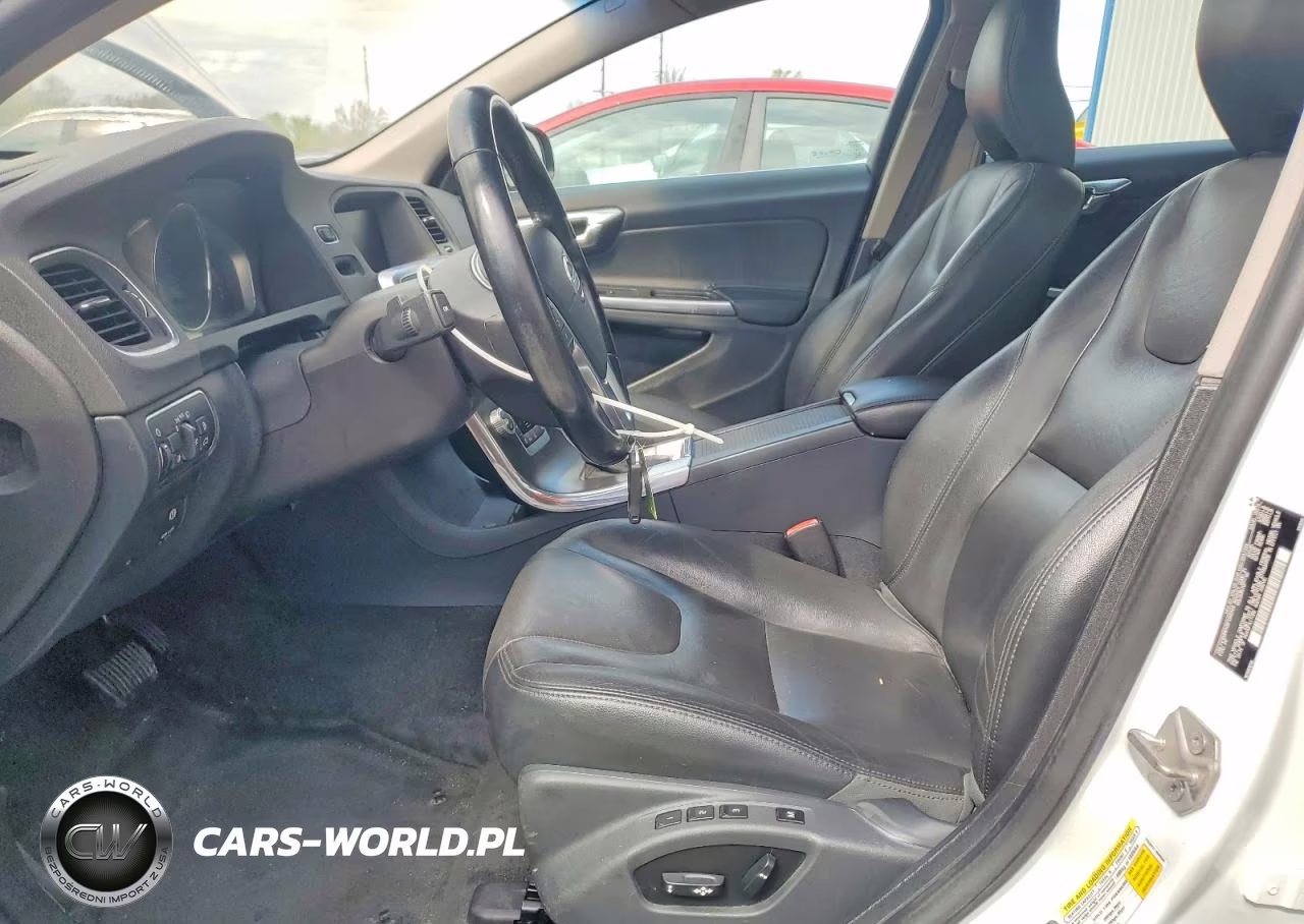 2015 Volvo S60 Premier VIN:YV126MFK5F1340149 - 7