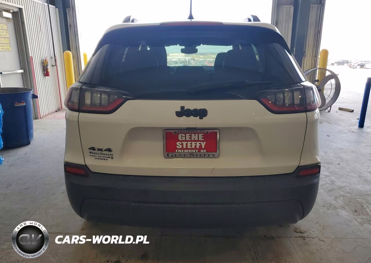 2023 Jeep Cherokee Altitude Lux VIN:1C4PJMMB3PD105326 - 6