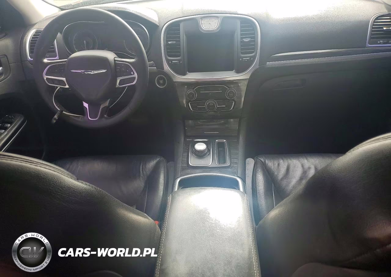 2019 Chrysler 300 Touring VIN:2C3CCAAGXKH582441 - 8