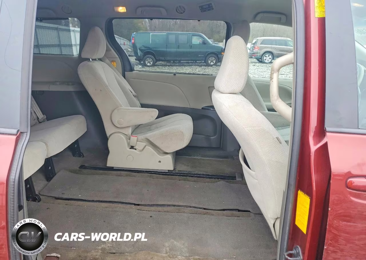 2014 Toyota Sienna Le 7-Passenger VIN:5TDJK3DC7ES082639 - 11