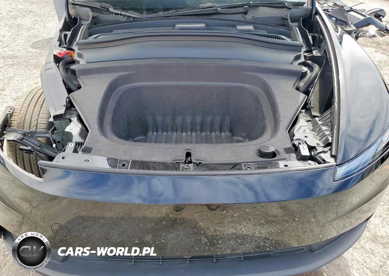 2026 Tesla Model Y VIN:7SAYGDED7TA595033 - 12
