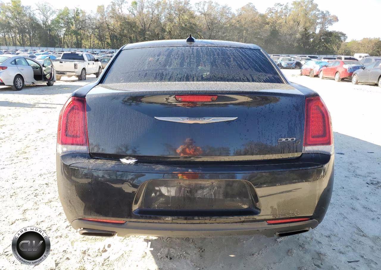 2016 Chrysler 300 S VIN:2C3CCABG6GH358203 - 6
