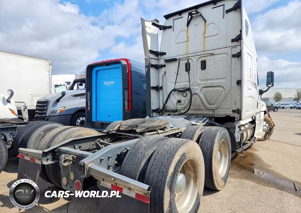 2017 Freightliner Cascadia 125 Semi Truck VIN:3AKJGLDR1HSHR0428 - 4