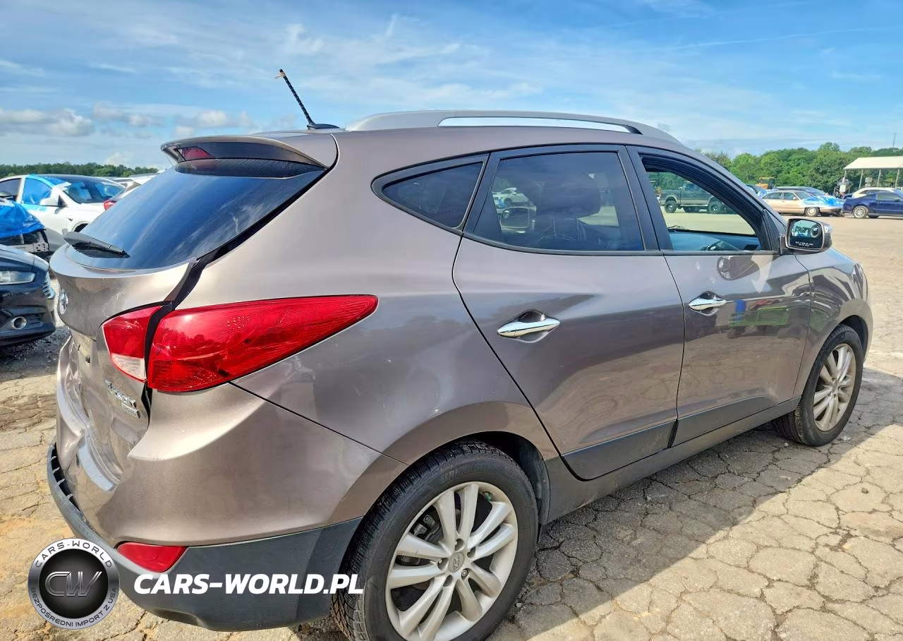 2012 Hyundai Tucson VIN:KM8JU3AC7CU486561 - 3