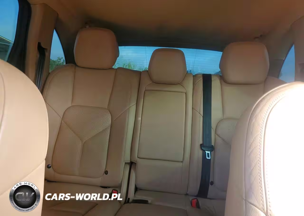 2011 Porsche Cayenne S VIN:WP1AB2A26BLA54803 - 10