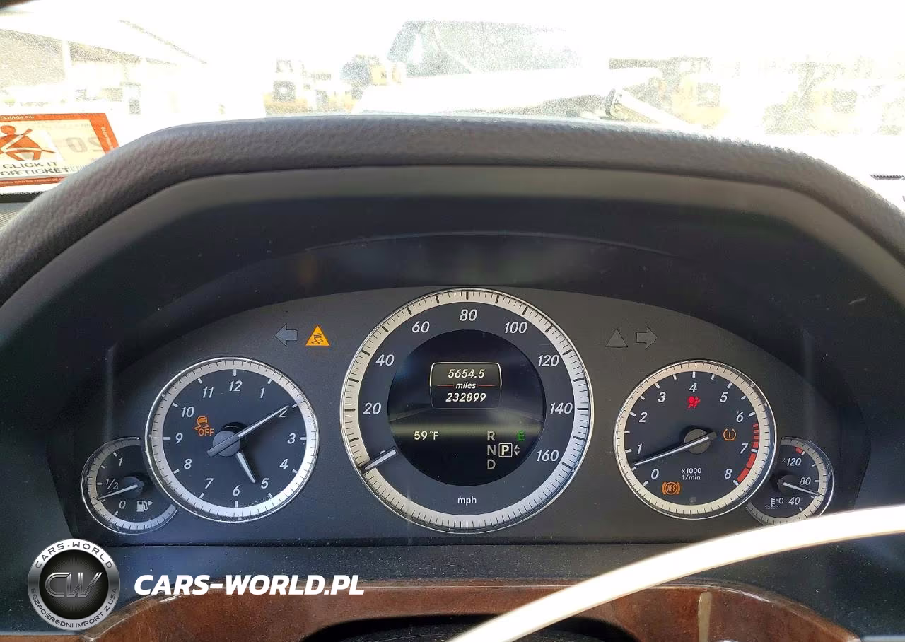2013 Mercedes-Benz C-Class VIN:WDDHF8JB3DA759571 - 9