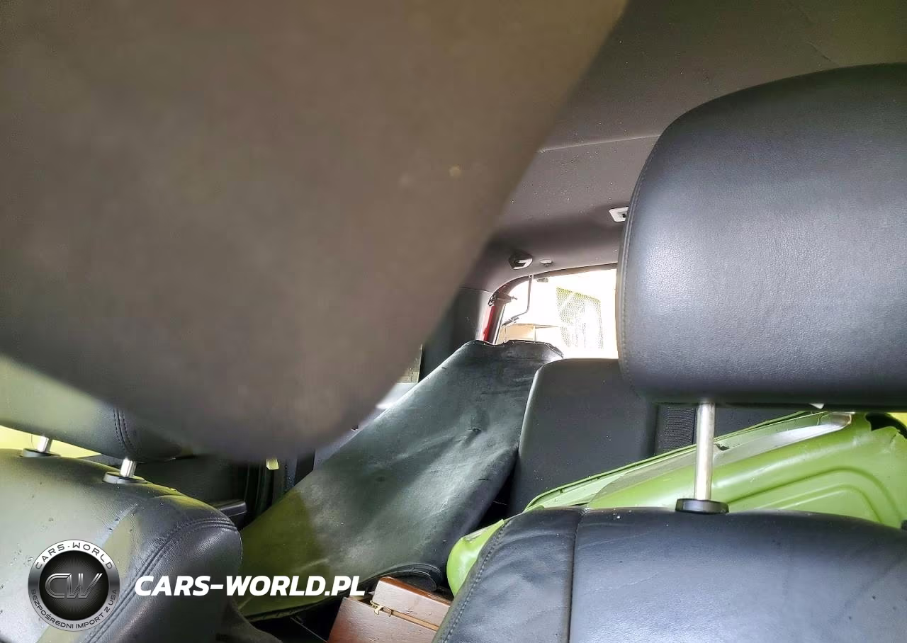 2010 Ford Escape Limited VIN:1FMCU9EG9AKB35300 - 10