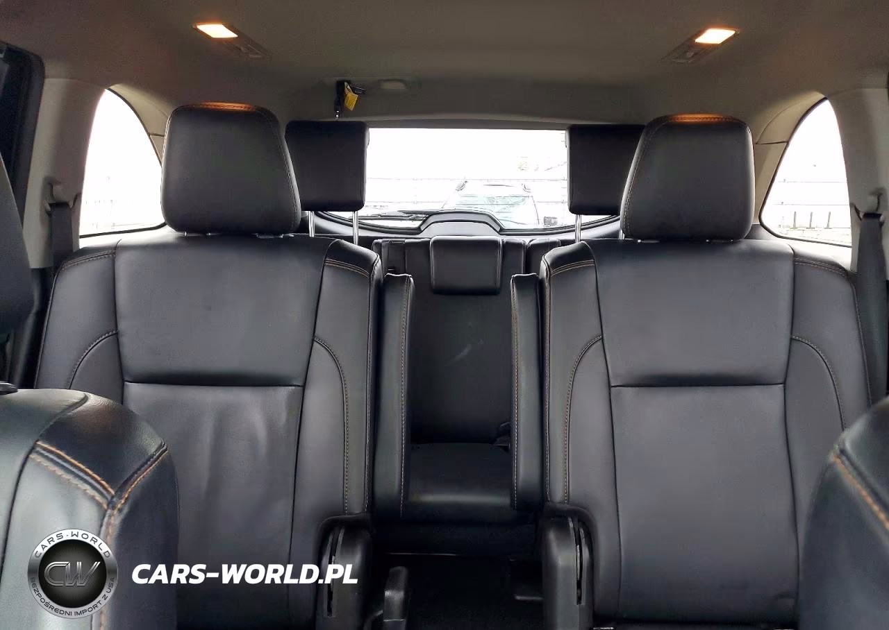 2019 Toyota Highlander VIN:5TDJZRFH3KS602225 - 10