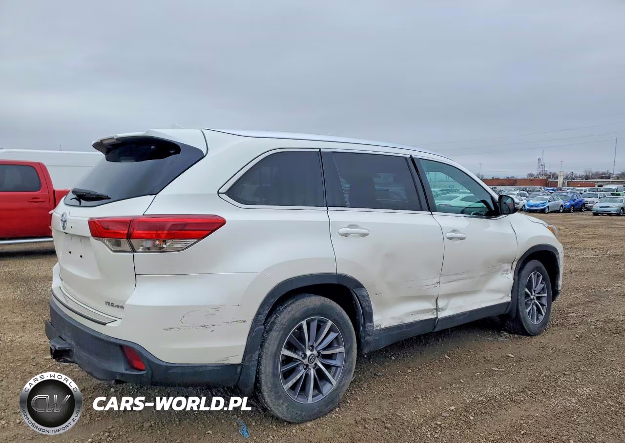2019 Toyota Highlander VIN:5TDJZRFH3KS602225 - 3