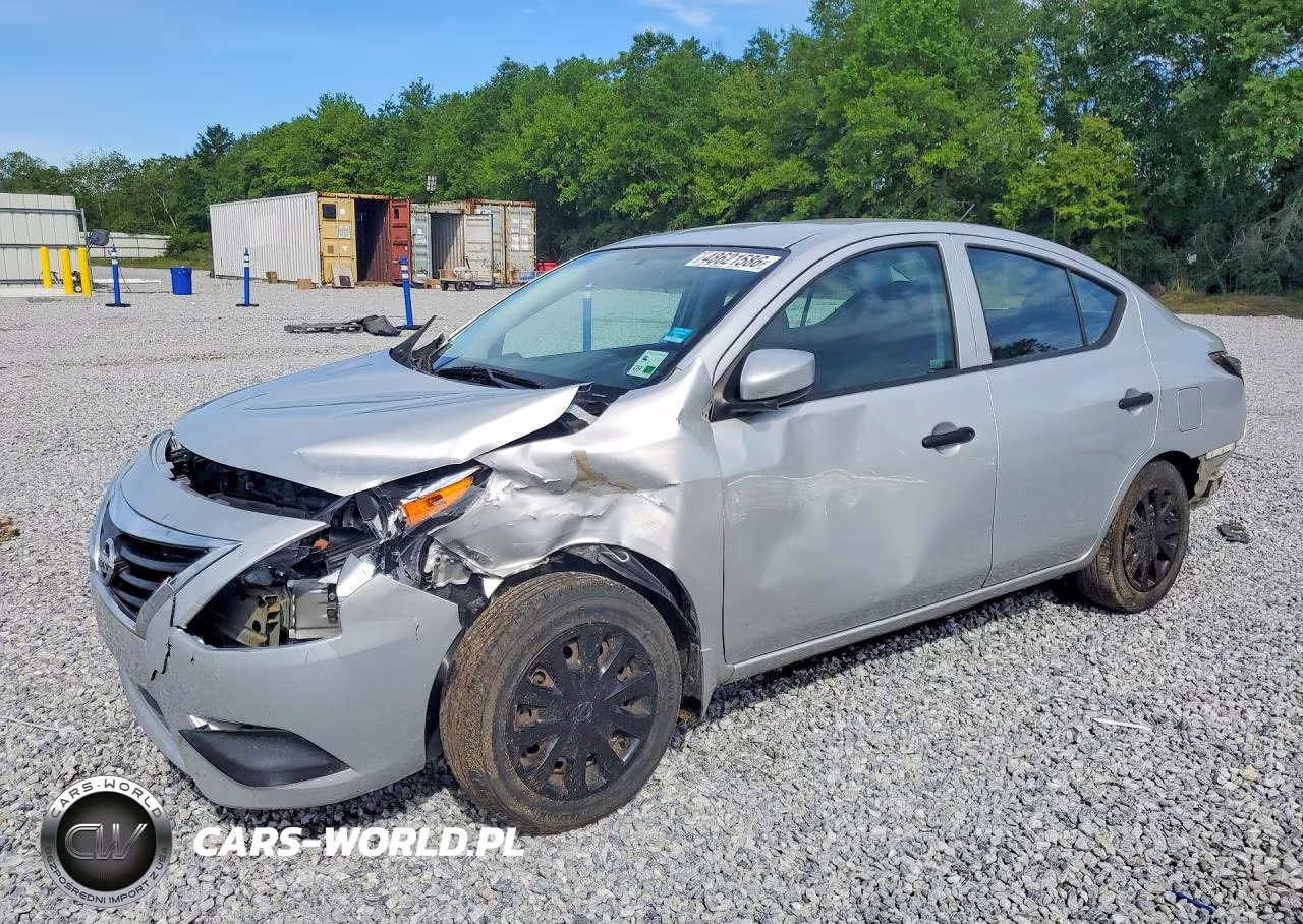 2019 Nissan Versa S Plus