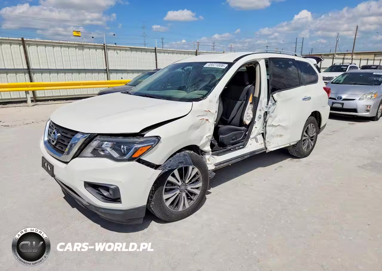 2018 Nissan Pathfinder Sv