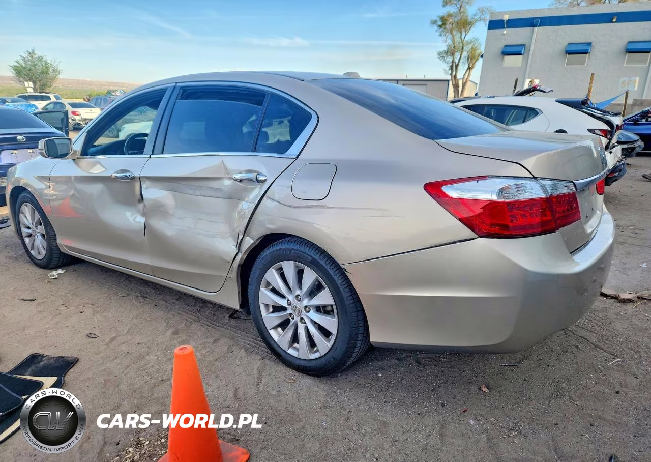 HONDA ACCORD EXL VIN:1HGCR2F82FA096584 - 2