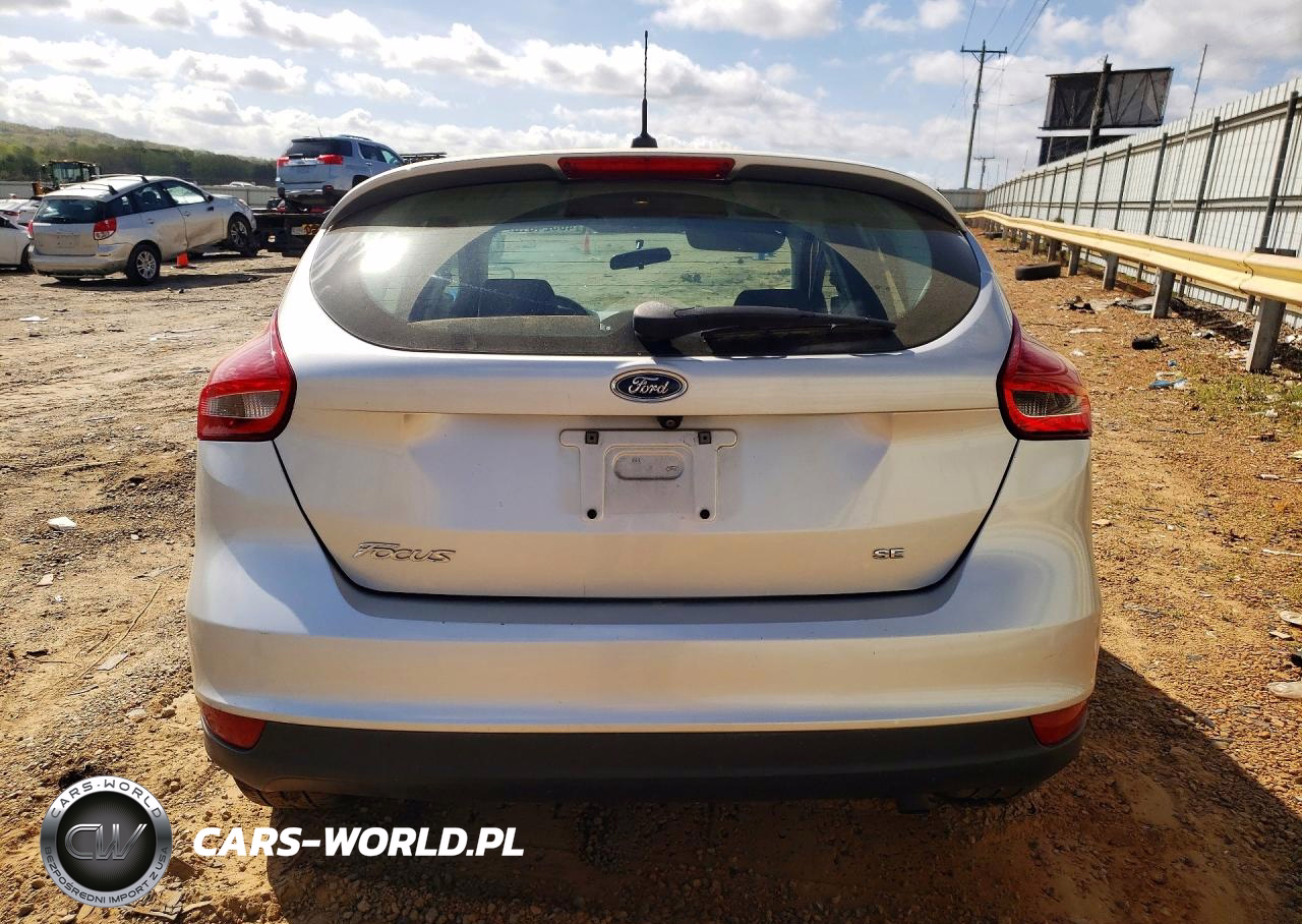 2015 Ford Focus Se VIN:1FADP3K24FL282329 - 6