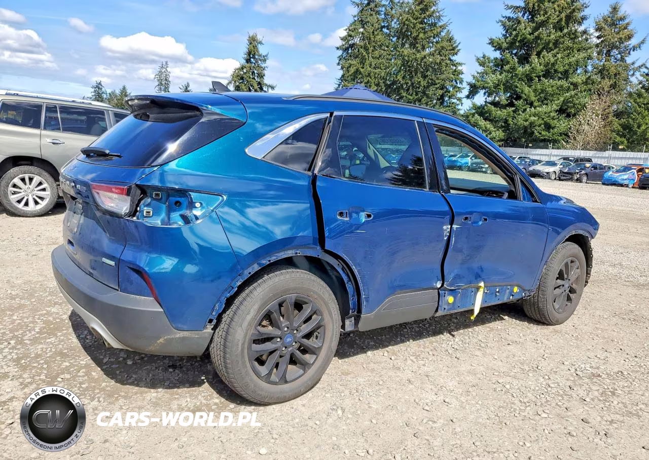 2020 Ford Escape Se VIN:1FMCU0G65LUC10906 - 3